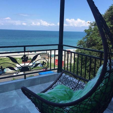Woodsea Hotell Batumi Exteriör bild