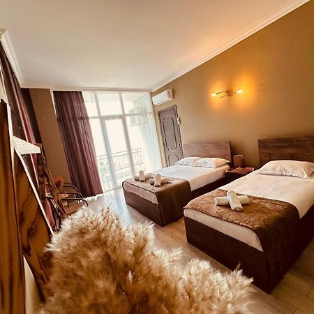 Woodsea Hotell Batumi Exteriör bild