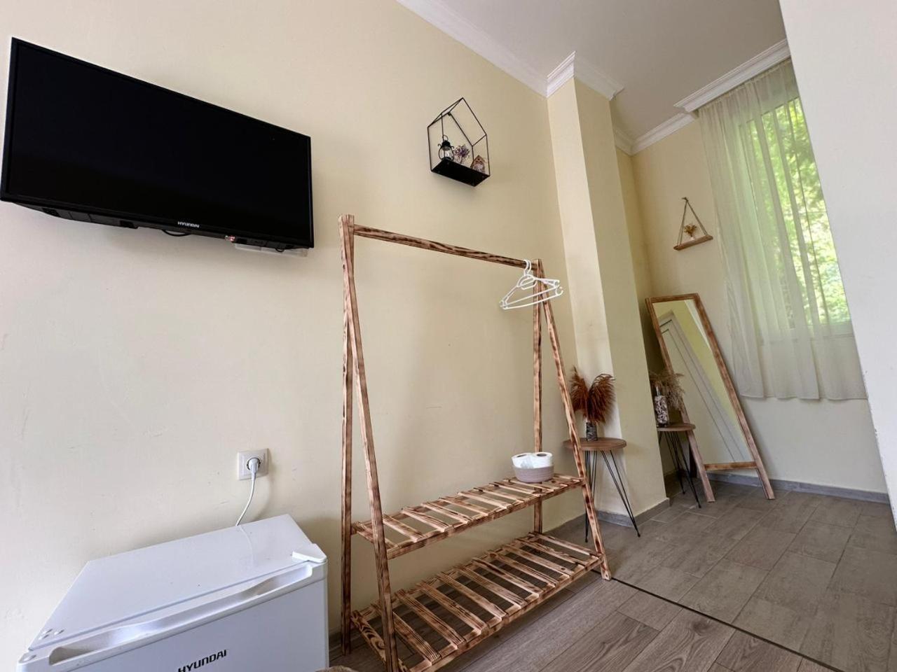 Woodsea Hotell Batumi Exteriör bild