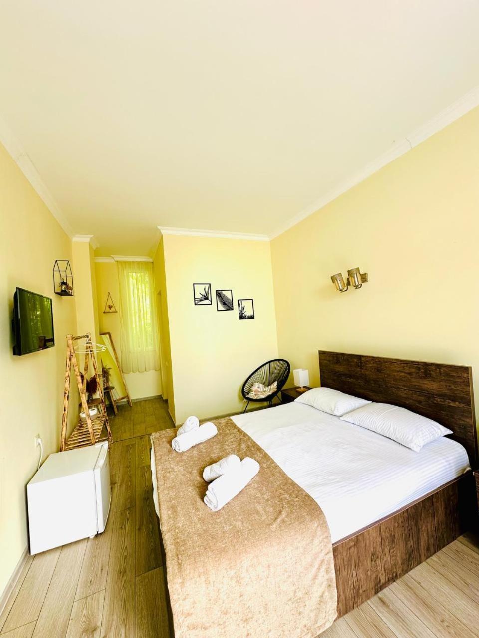 Woodsea Hotell Batumi Exteriör bild