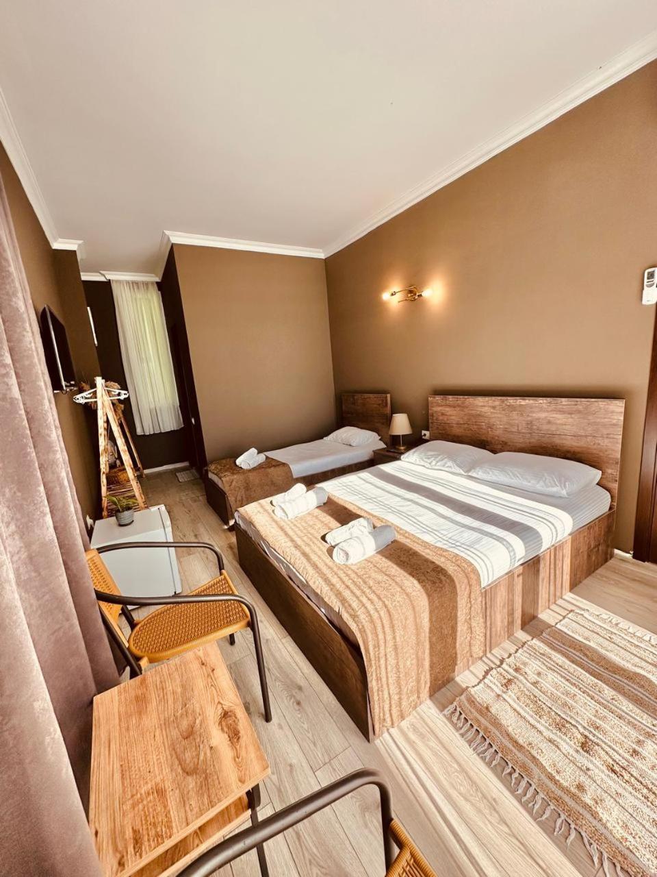 Woodsea Hotell Batumi Exteriör bild
