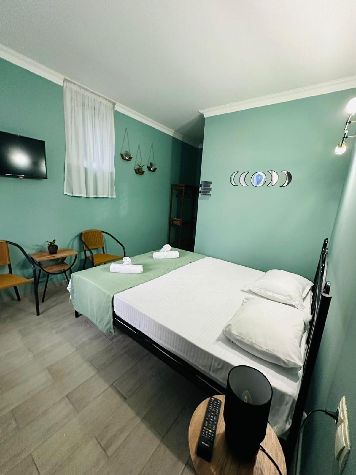Woodsea Hotell Batumi Exteriör bild