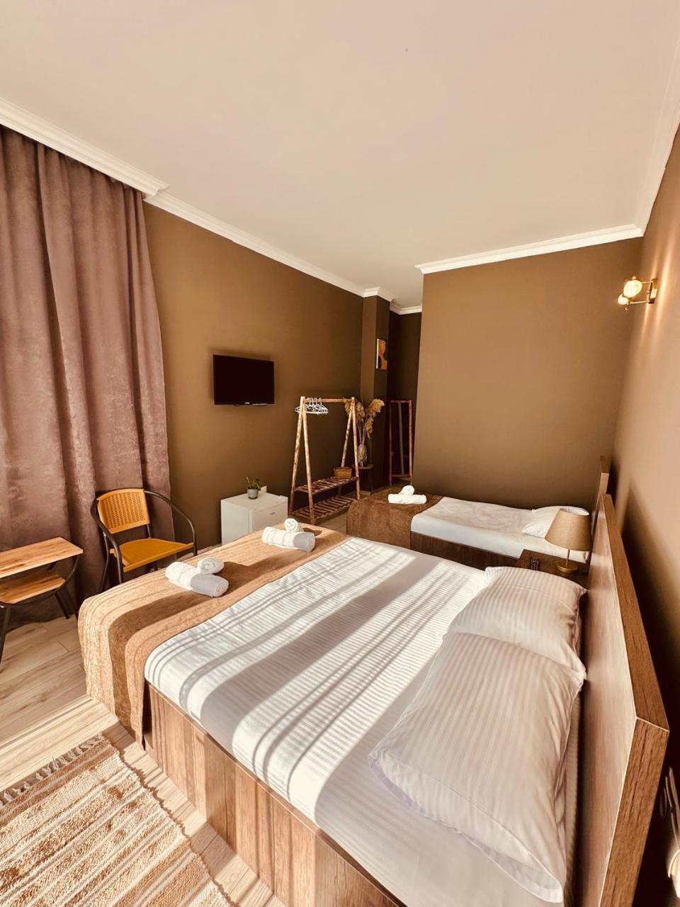 Woodsea Hotell Batumi Exteriör bild
