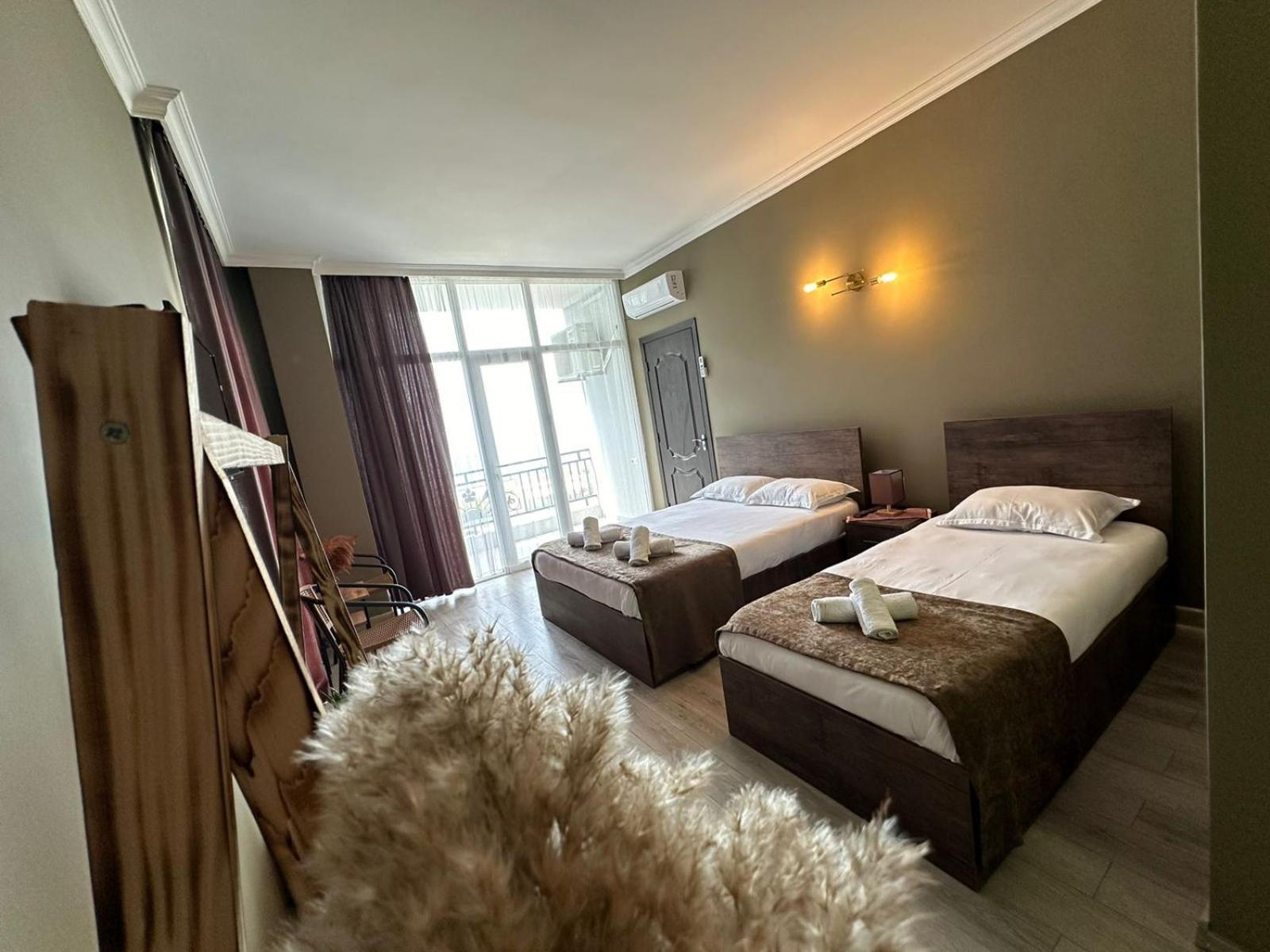 Woodsea Hotell Batumi Exteriör bild
