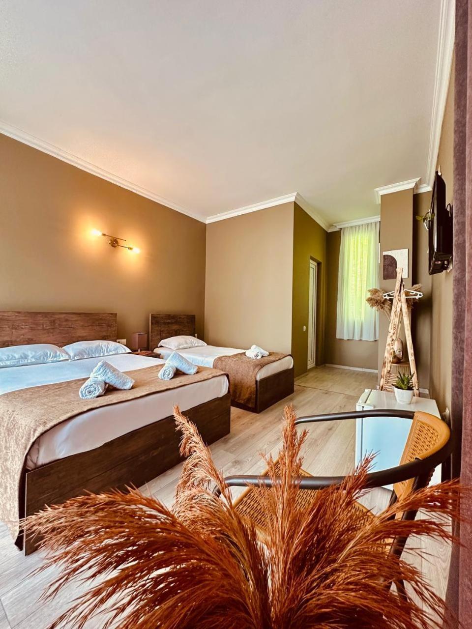 Woodsea Hotell Batumi Exteriör bild