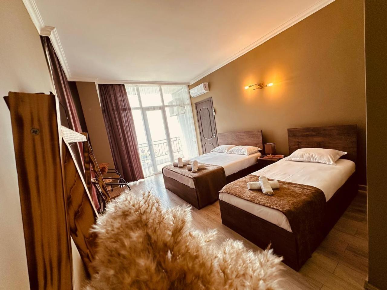 Woodsea Hotell Batumi Exteriör bild