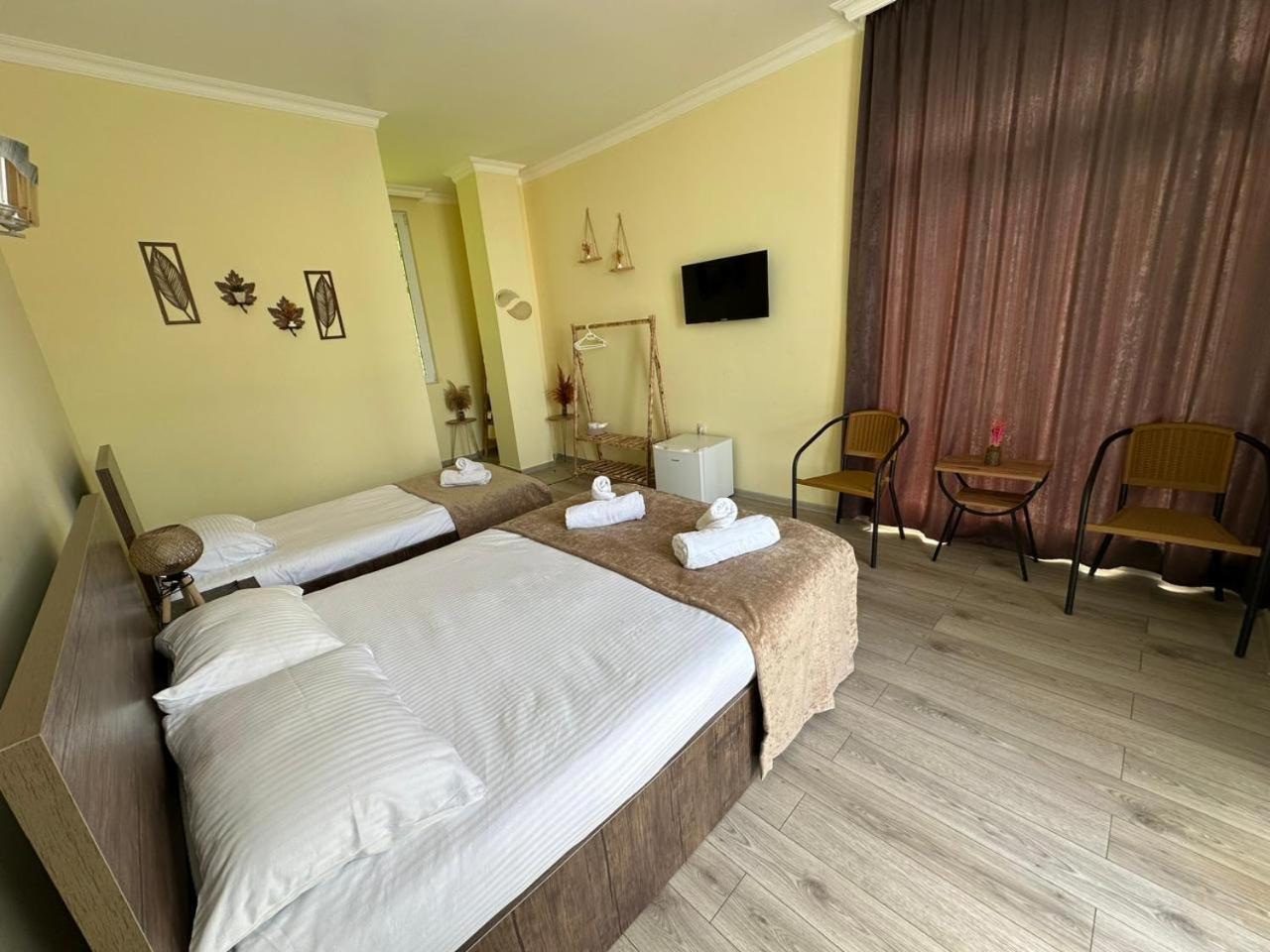 Woodsea Hotell Batumi Exteriör bild