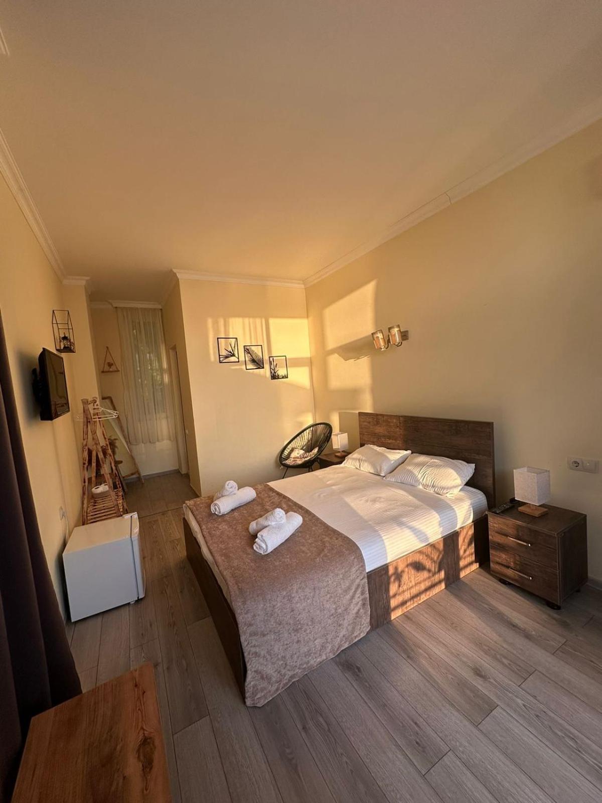 Woodsea Hotell Batumi Exteriör bild